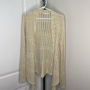 19. Hem & Thread Cream Cardigan M
